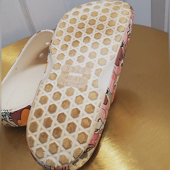 Women's Classic Cartoon Character Printed Clogs Size 8 🌴 - Picture 5 of 7